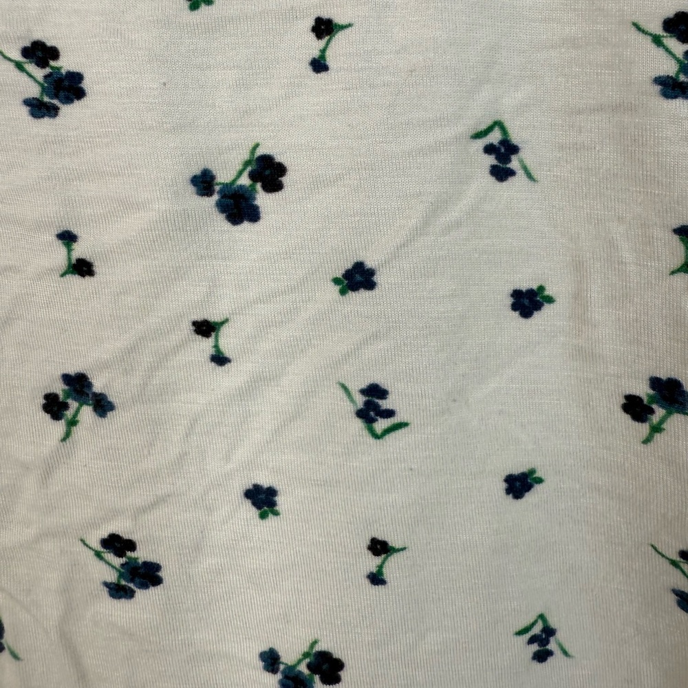 White Fox long sleeve cropped crop white  Cream navy  Floral Long Sleeve Top - Picture 8 of 12